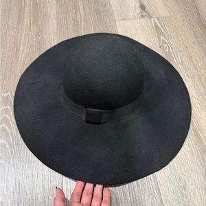 Black floppy hat
